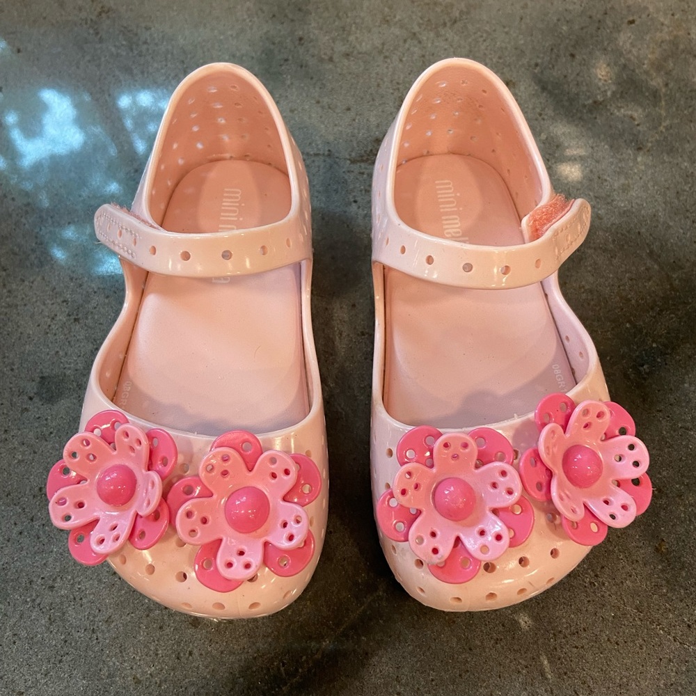 SOLD 🌸Mini Melissa Sandals - Picture 1 of 6